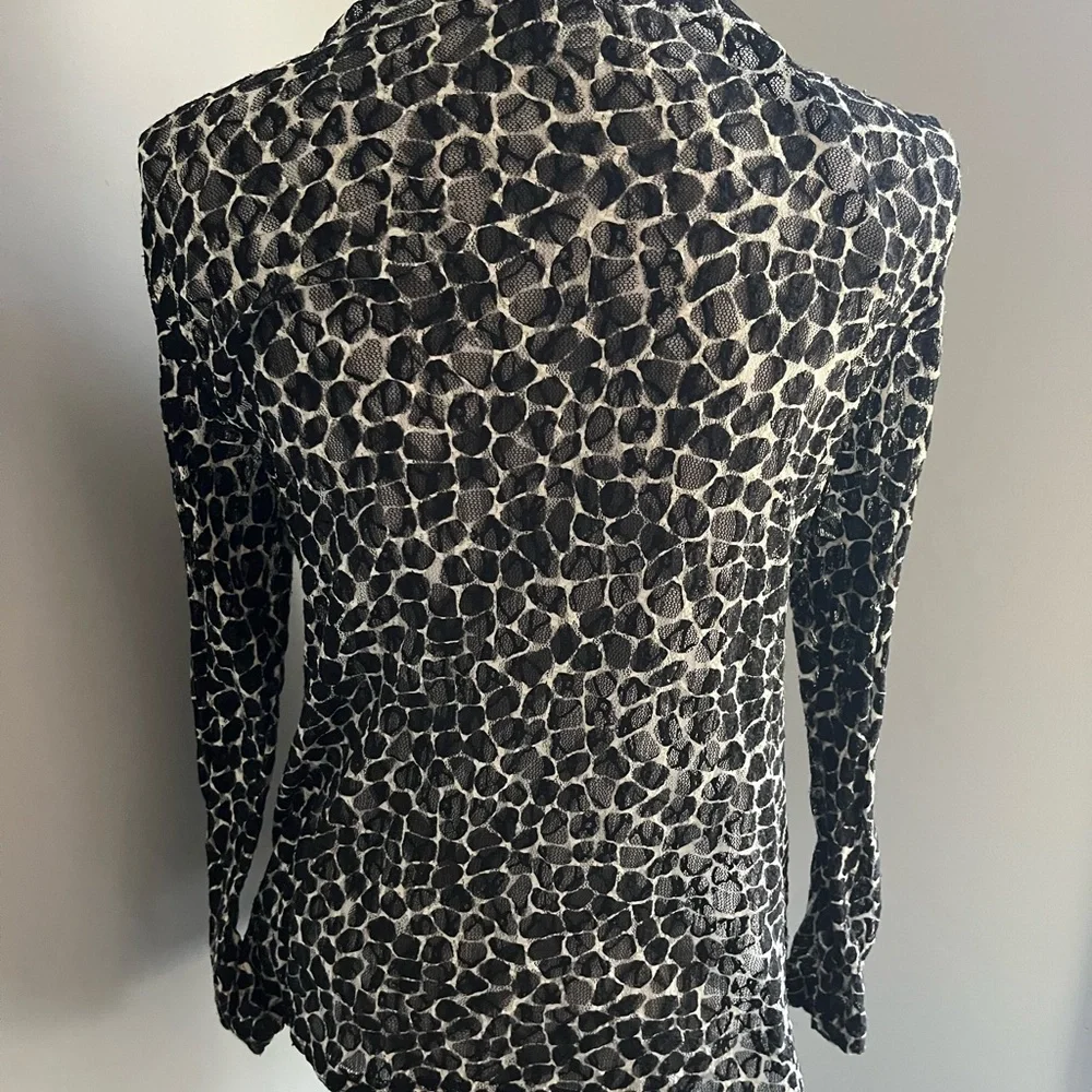 Chicos Black & White Sheer Open Cardigan Size 2 - Picture 3 of 6